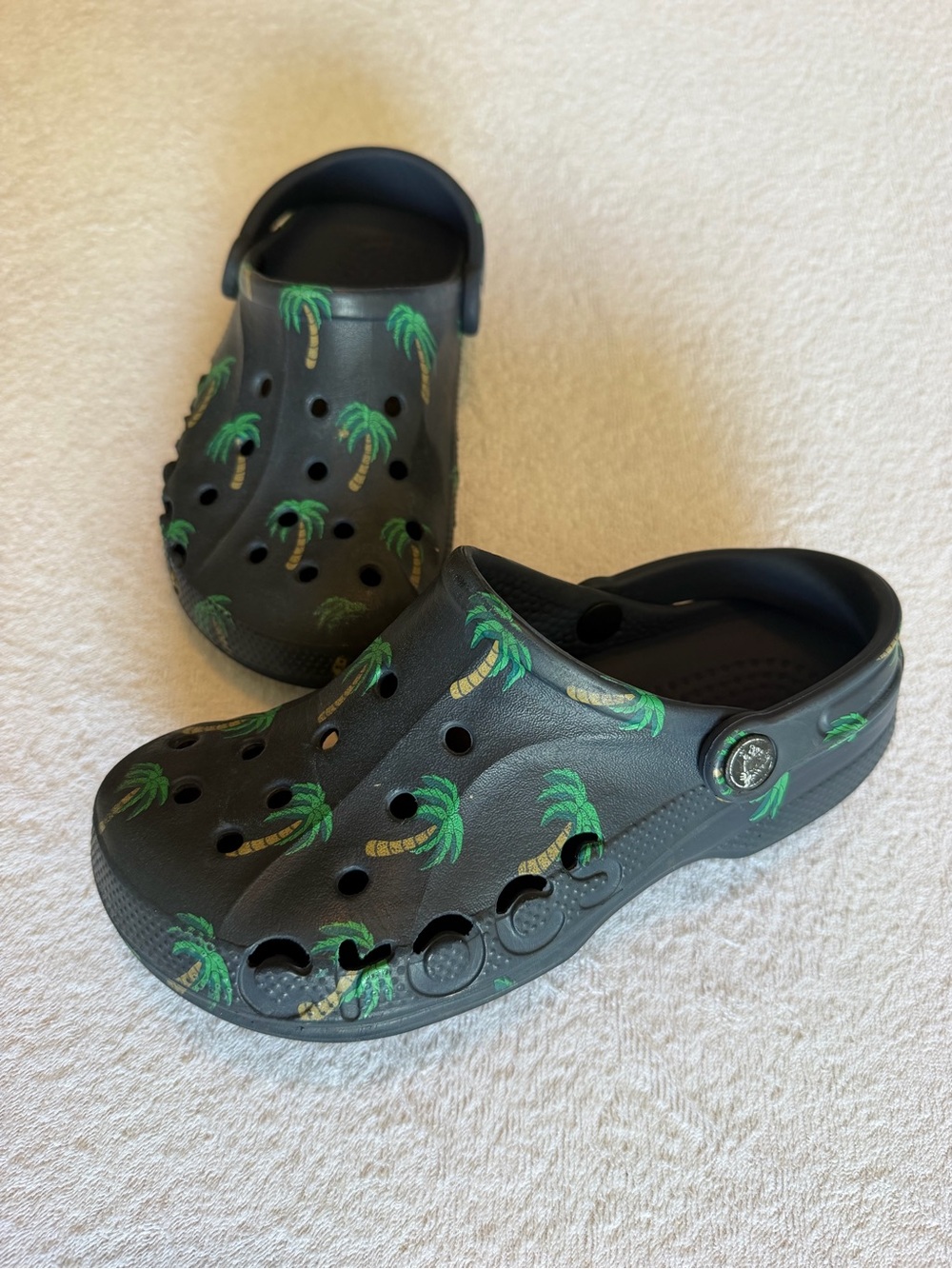 Kids Classic Clog Palm Tree- Navy/Green, size 4.5